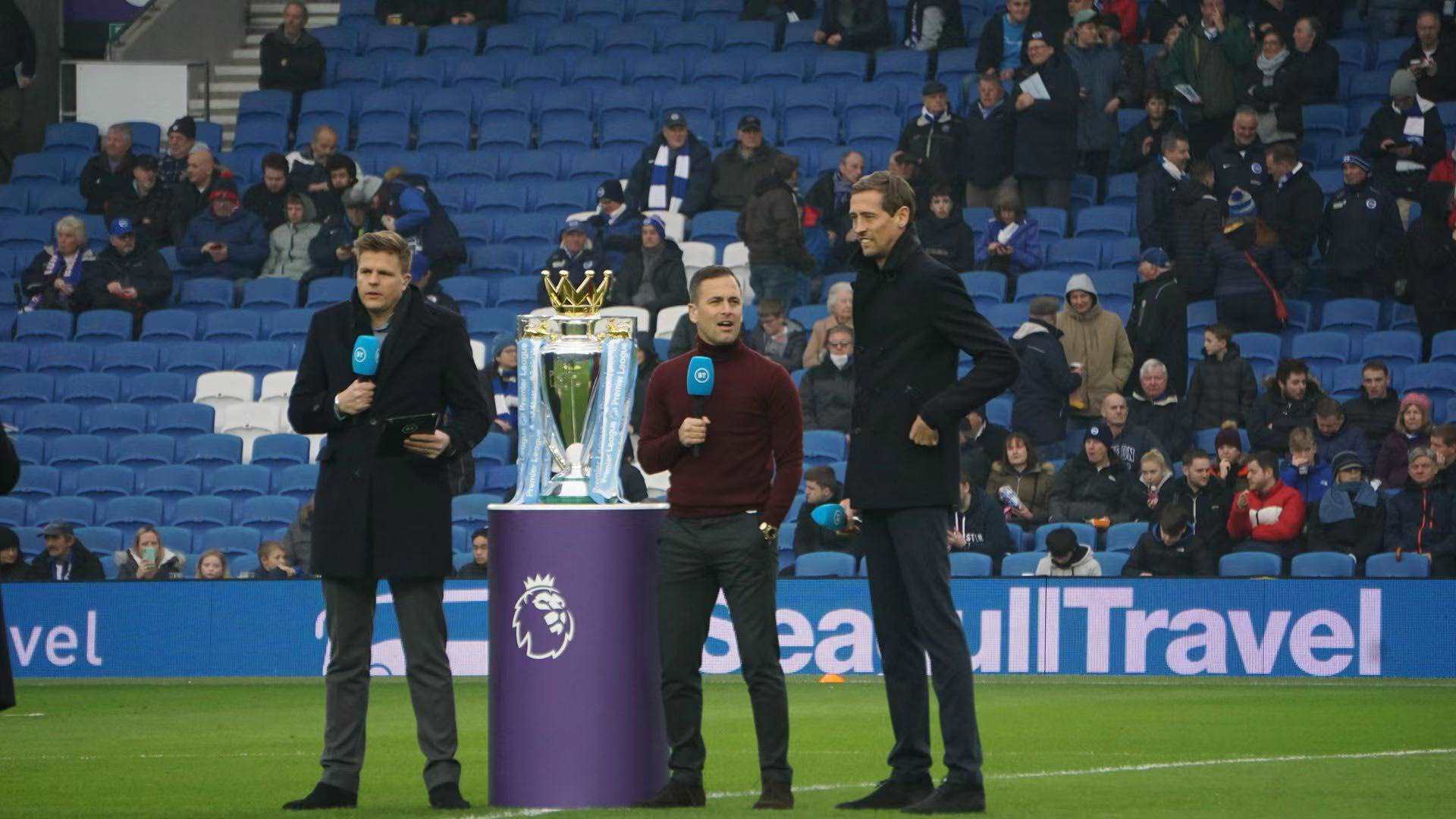 的牛仔裤搭 的牛仔裤搭